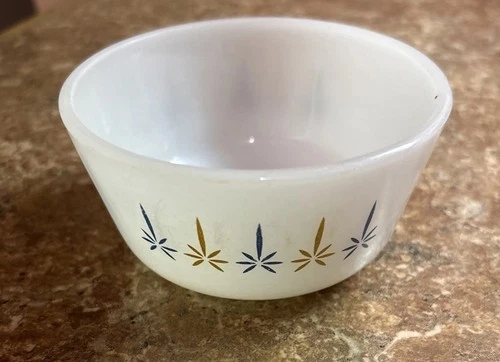 Vintage FIRE KING CANDLE GLOW 6 oz  Anchor Hocking CUSTARD BOWL 434 Starburst