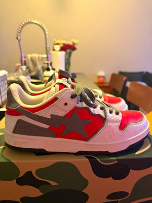 A Bathing Ape BAPE STA Men's Low Top Lace-Up Sneakers Red White Gray