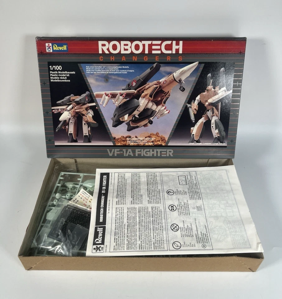 Revell 1/100 Changers VF-1A Fighter 1409 Model Kit Sealed Parts 1985 Macross - Image 2 of 4