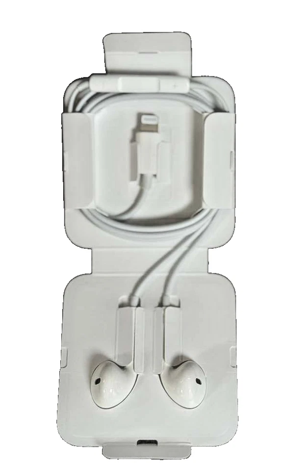 Auriculares Apple con cable (conector de iluminación) sin usar y funcionan muy bien Foto 3 de 4