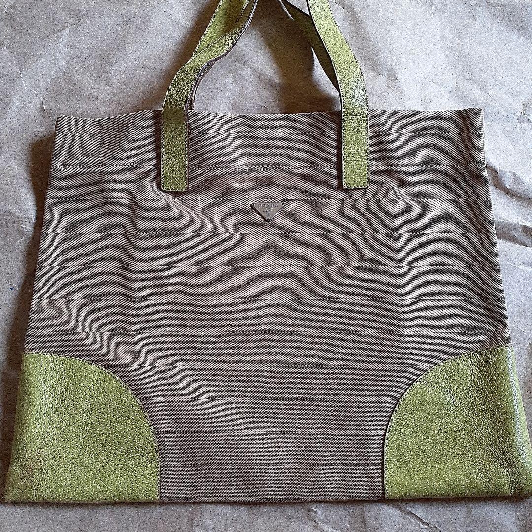 Prada Gray and Lime Tote Bag LE043667
