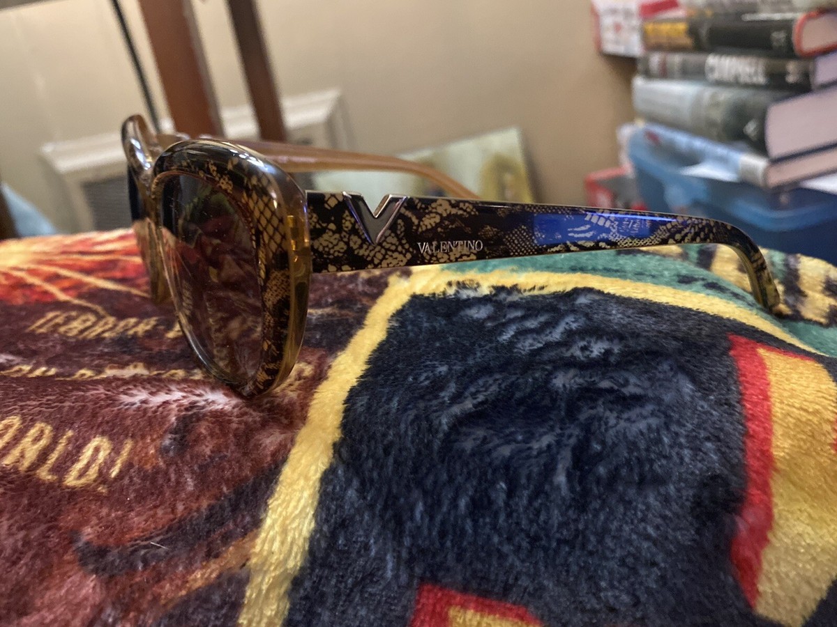 Valentino V628S Sunglasses 712 Gold Pearl Color, Size 54-14