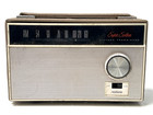 Vintage Super Sixteen Real Tone Transistor Radio (Tested)