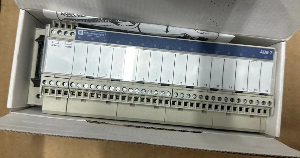 Telemecanique ABE7 Terminal Block R16S210 New 24V - Image 3 of 3