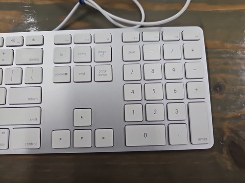 Apple A1243 Wired Standard USB Keyboard Japanese w/Numeric Keypad White - Works - Picture 3 of 18