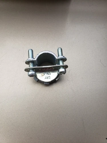 Bridgeport 650 DC2 Romex Clamps Quantity 20 Size 3/8" Thread 1/2"