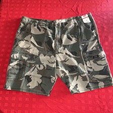 Wrangler Camo Cargo Shorts Green Men's Size 48 Relaxed Fit Comfort Stretch
