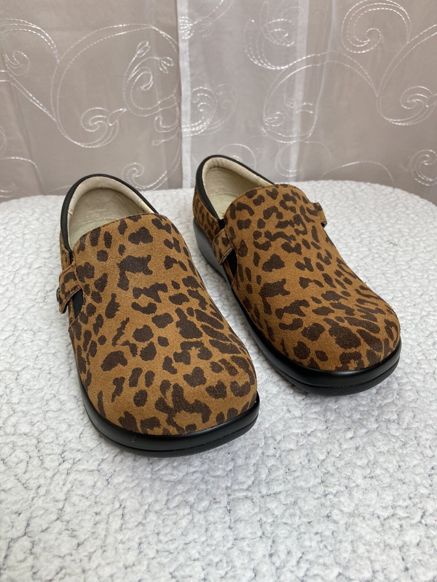 ALEGRIA Keli Leopard Cheetah Animal Print Water Proof Shoes