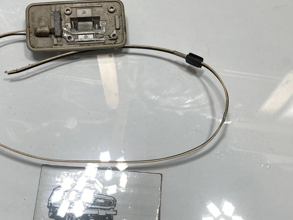 Toyota Land Cruiser BJ60 FJ60 1984 interior domo luz lámpara carcasa 81240-20060 Foto 4 de 4