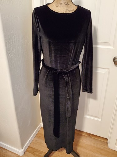 Long Sleeve Velvet Dress 