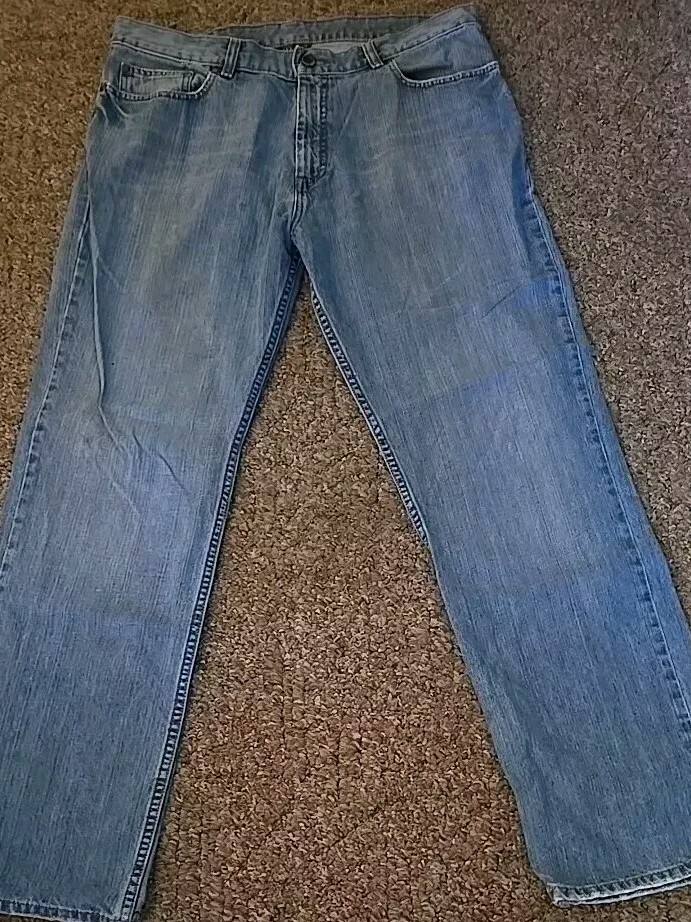 Perry Ellis Premium Denim Men's 36x32 Light Blue Straight Leg Jeans