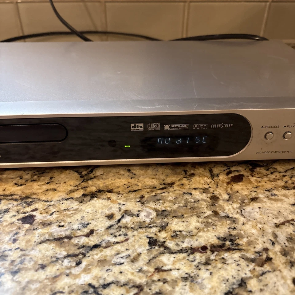 Toshiba DVD Video Player Color Stream Dolby Digital SD-1810 - PARTS/REPAIR - Image 4 of 4