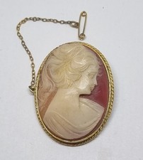 Sphinx A1066 Vintage Cameo Gold Tone brooch, signed.