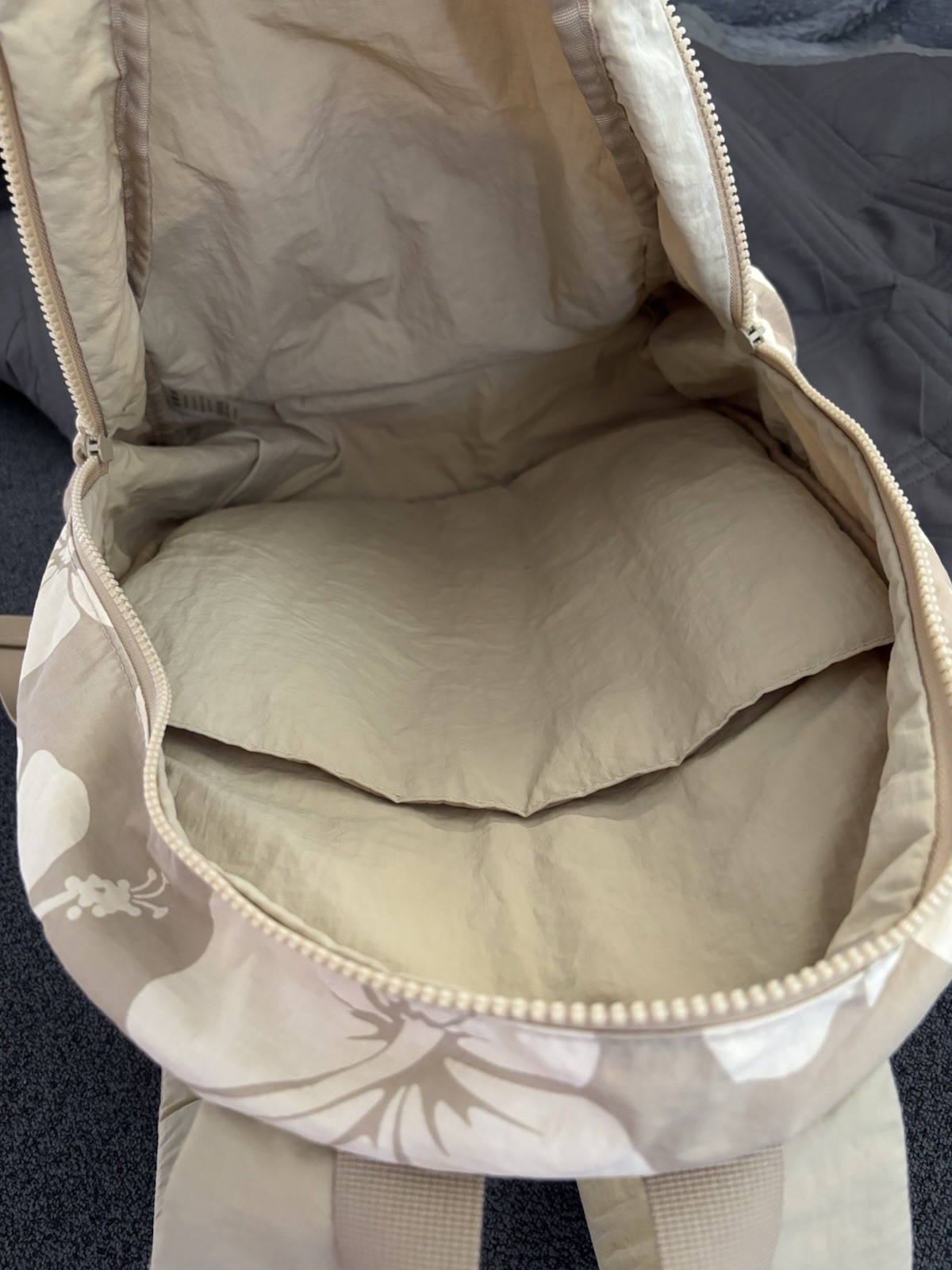 Aloha Collection Keep it Light Backpack Beige Hib… - image 4