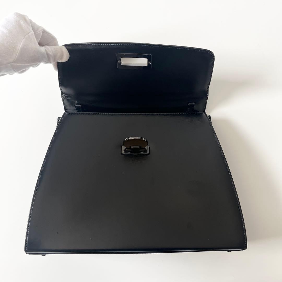 Givenchy 2-way Borodia handbag in black leather for formal wear thumbnail 10