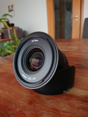Zeiss Touit Distagon T 12mm F2.8 für Sony E (sehr guter Zustand)