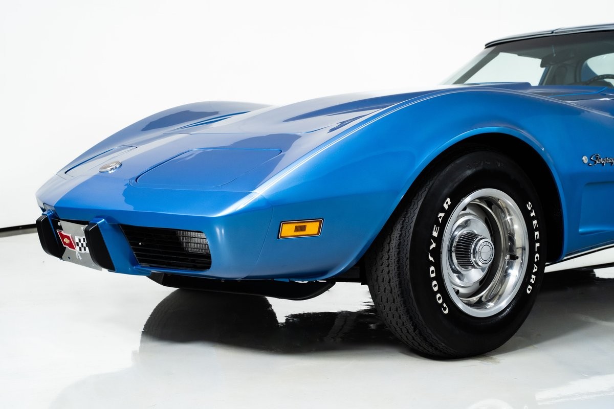 1975 Bright Blue Chevrolet Corvette   | C3 Corvette Photo 6