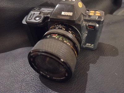 RICOH XR-X Analoge Kamera mit Soligor Objektiv