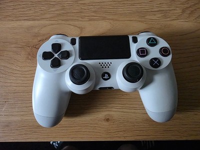 Playstation 4 - DUALSHOCK 4 Wireless Controller (CUH-ZCT1E) - Defekt, Geprüft