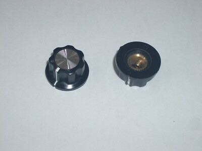 MPJ 31437KN DIAL KNOB BLACK ALUMINUM INSERT SILVER TOP 0.78''D 1/4'' SHAFT 2PC