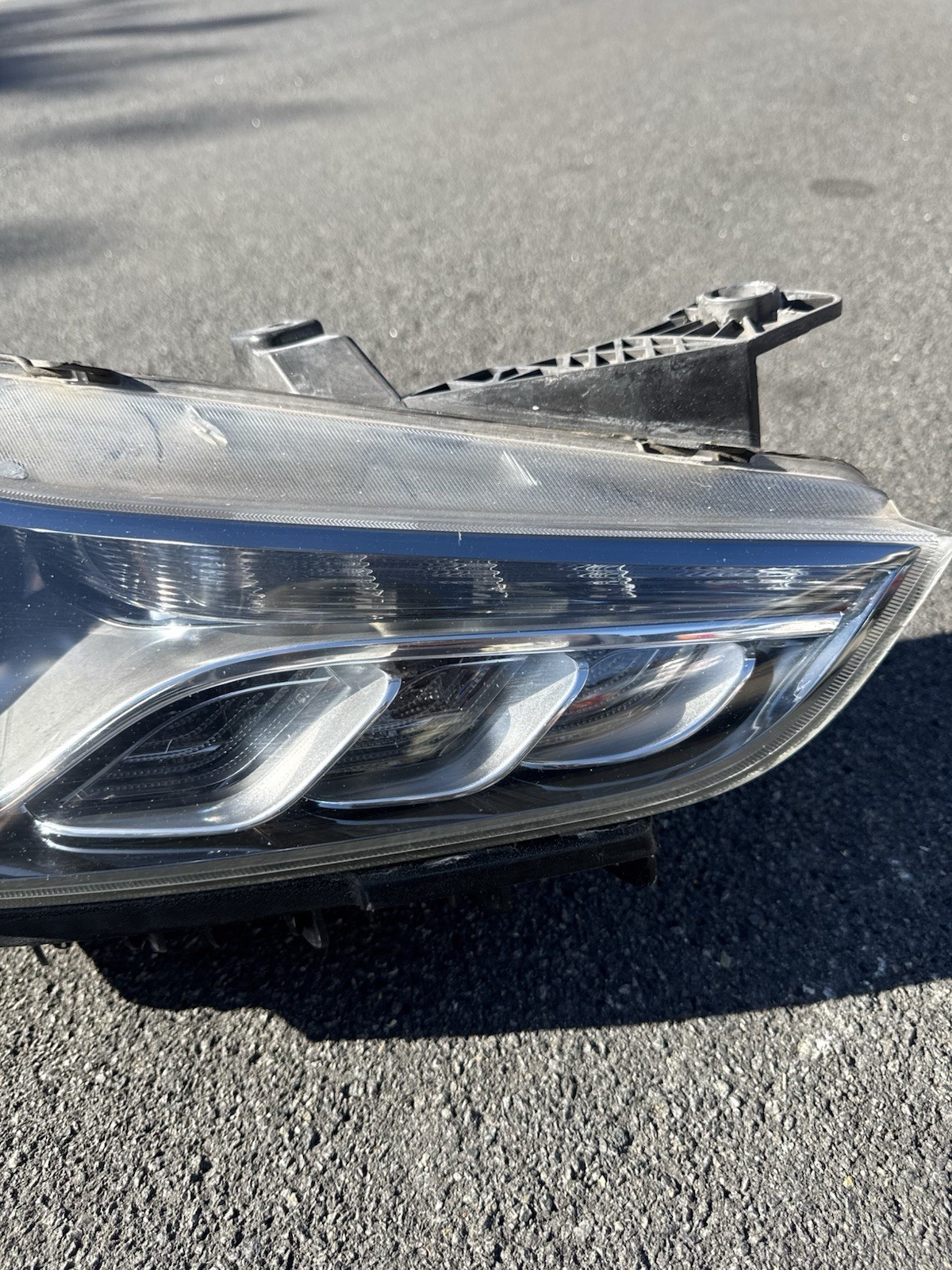Maserati Ghibli 2014-2017 Right Headlight P/N 670005474