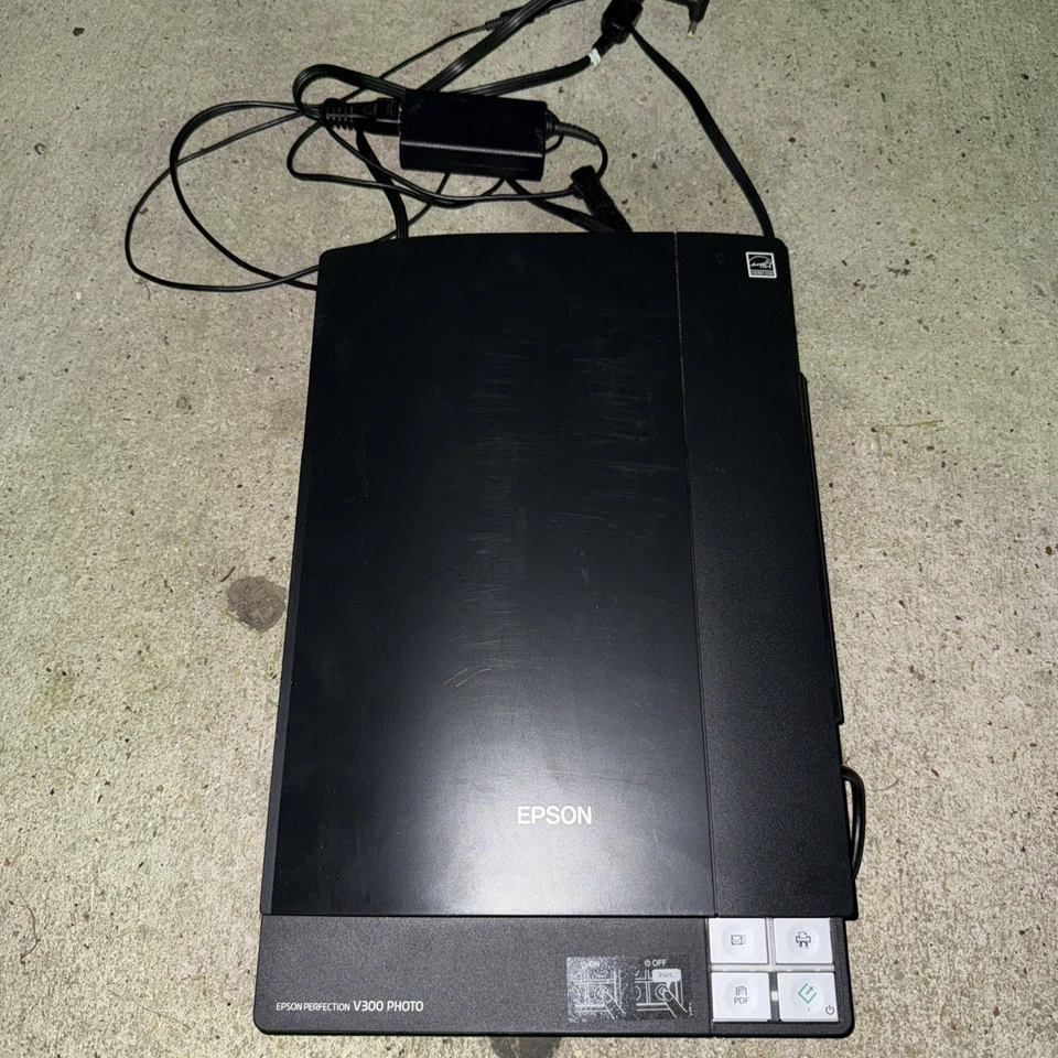 EPSON V300 Perfection Photo Flatbed Color Scanner Document Scanner - Image 2 of 3