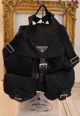 PRADA KLASSISCHER UND IKONISCHER RUCKSACK Nylon schwarz mittlere Größe Vintage