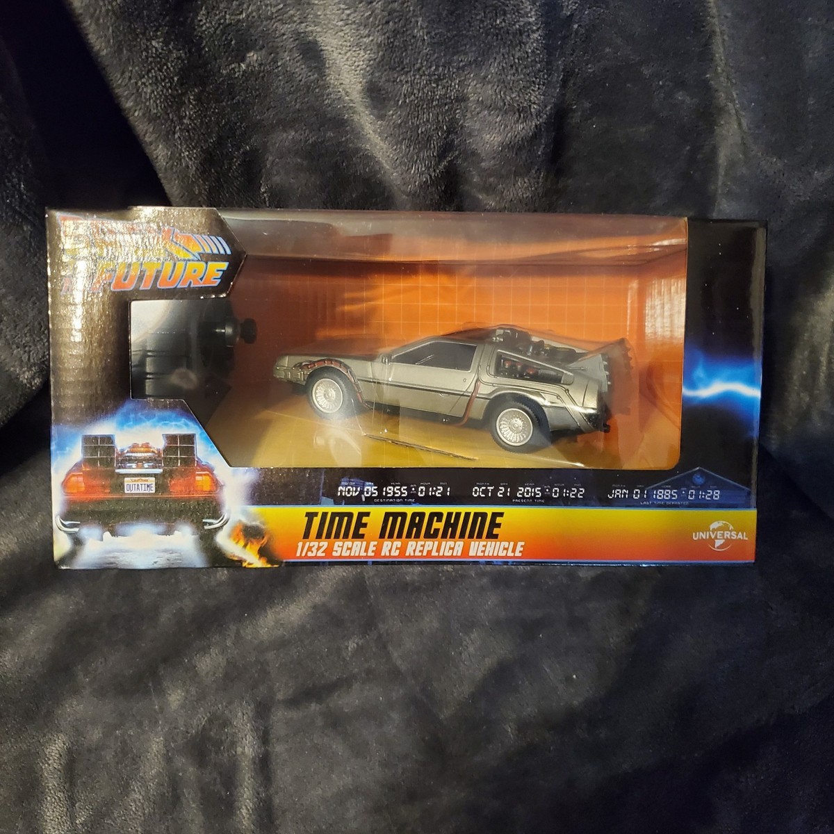 NECA Back to the Future 1/32 Scale DeLorean Time Machine RC