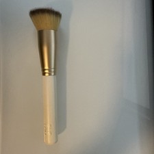 Brosse de fond de teint poudre parfaite Eve Lom Radiance neuve dans sa boîte