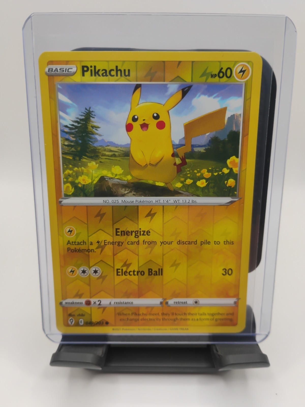 Pikachu 49/203 Reverse Holo Common SWSH07: Evolving Skies Pokemon TCG