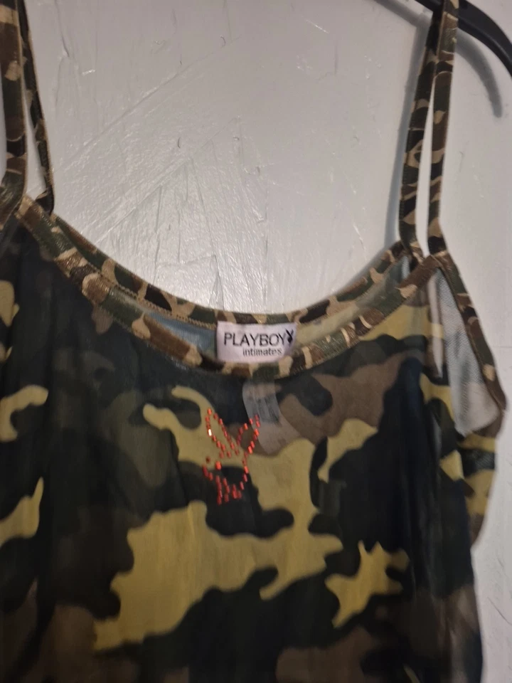 CAMISOLA CAMISOLA CAMUFLADA ÍNTIMA PLAYBOY Y2K De Colección Ver a Través Roja Estrás Cabeza de Conejo M Foto 2 de 4