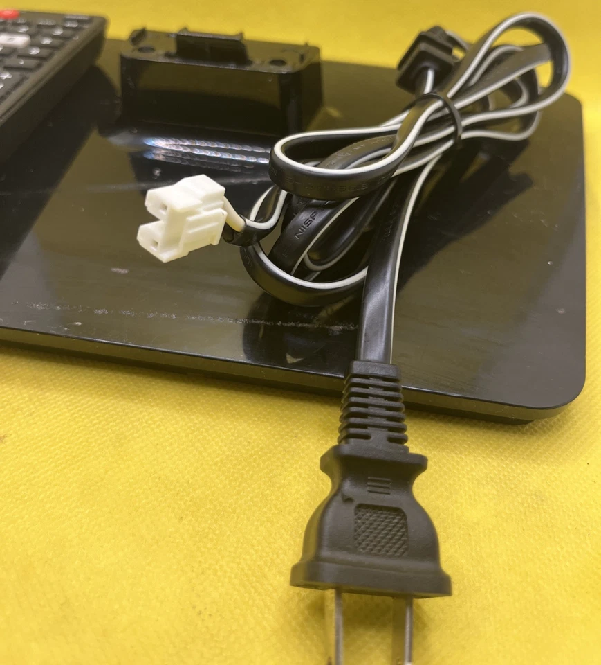 SANYO FW32D06FB Replacement Remote Control, TV Stand & Power Cord, Works - Image 2 of 4