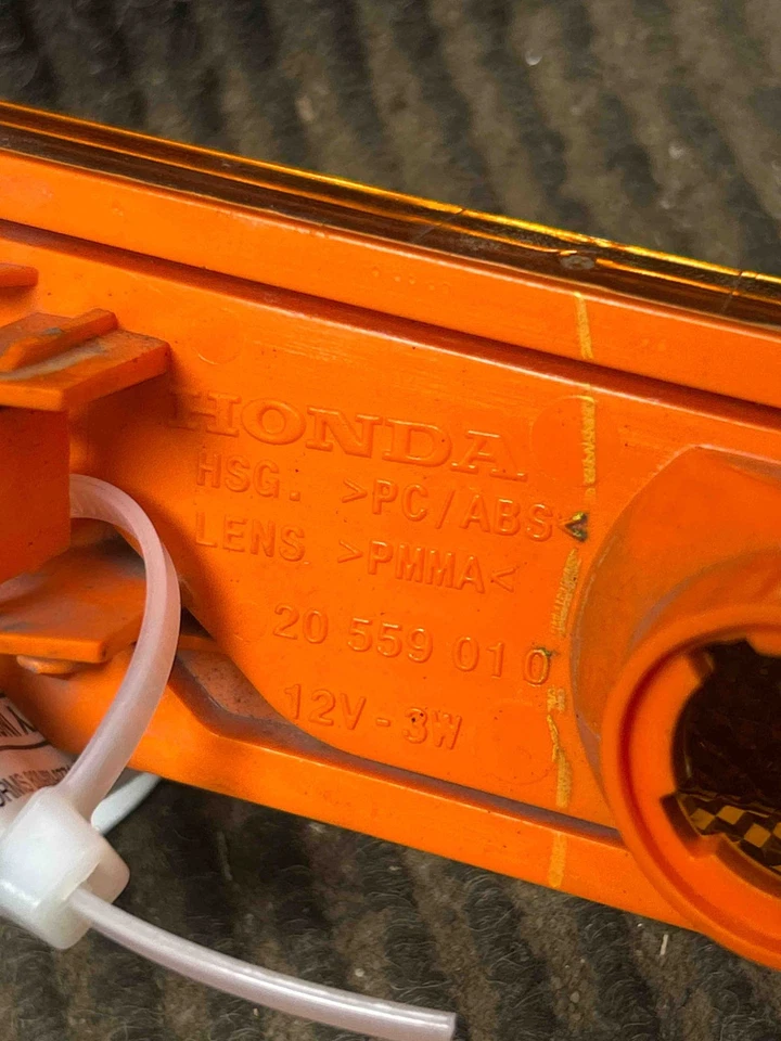 Fits 2016-21 Honda Civic Left Side Marker OEM:33850TBAA02 - Imagem 3 de 4