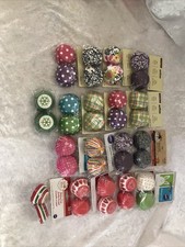 Wilton Baking, Celebrate It, Cupcakes Mini Liners 1,750 Holiday Plain
