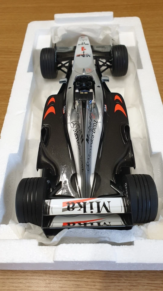 Minichamps McLaren MP4/15 M.Hakkinen 2000 1/18 Warsteiner Edition - Immagine 3 di 4