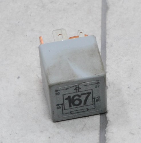 VW Golf 4 IV 1J Bj 1998 Relais 167 - Kraftstoffpumpe - 191906383C #73761-F28