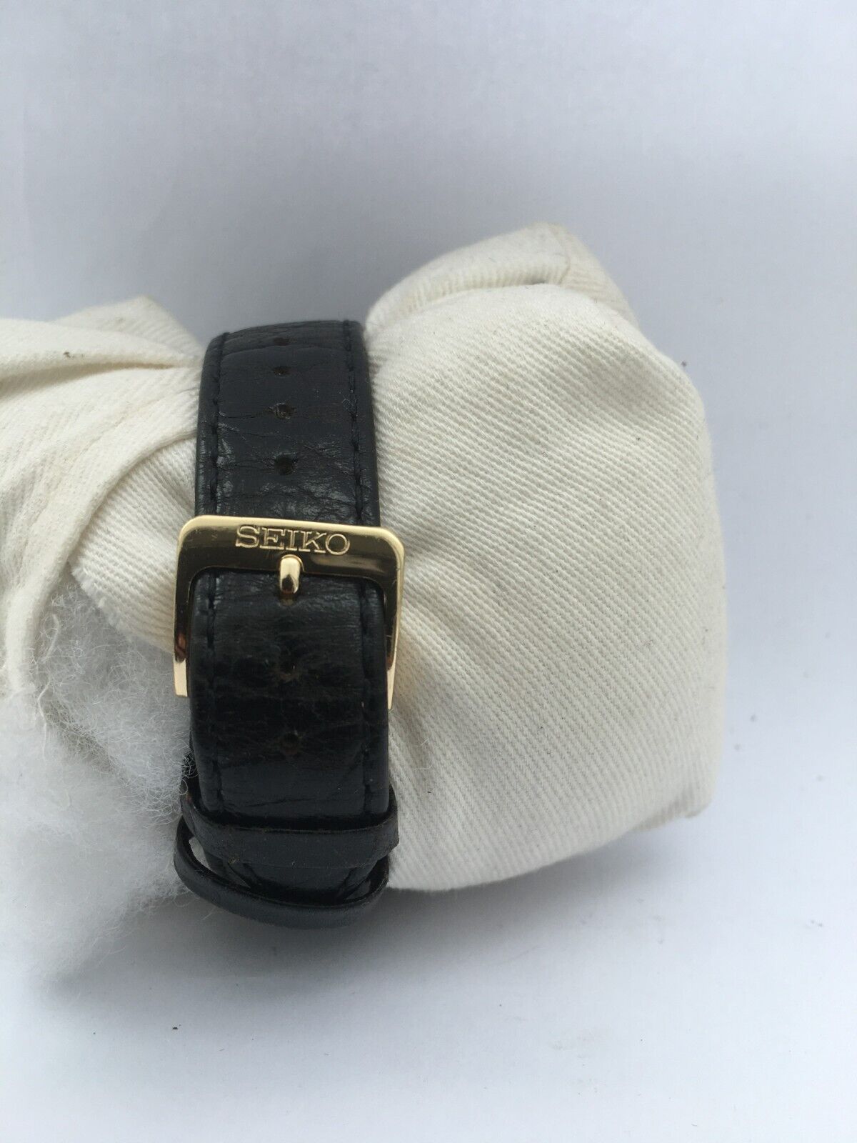 Seiko Mens Vintage Quartz Slim Gold Plated Leather Strap Watch V700-8A10