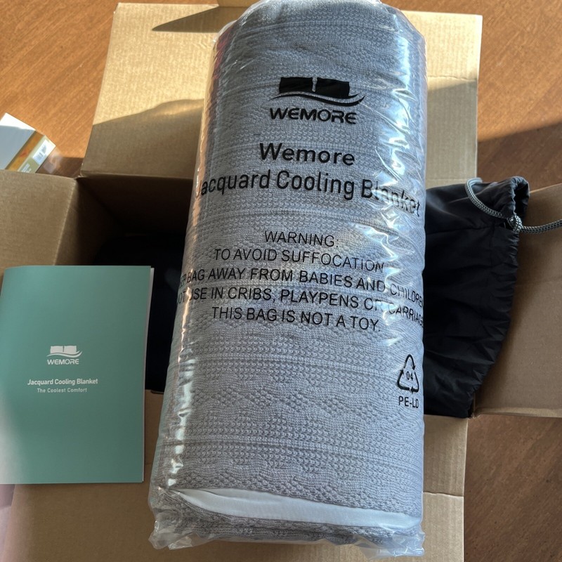WEMORE COOLING BLANKET THROW-GRAY-NIB