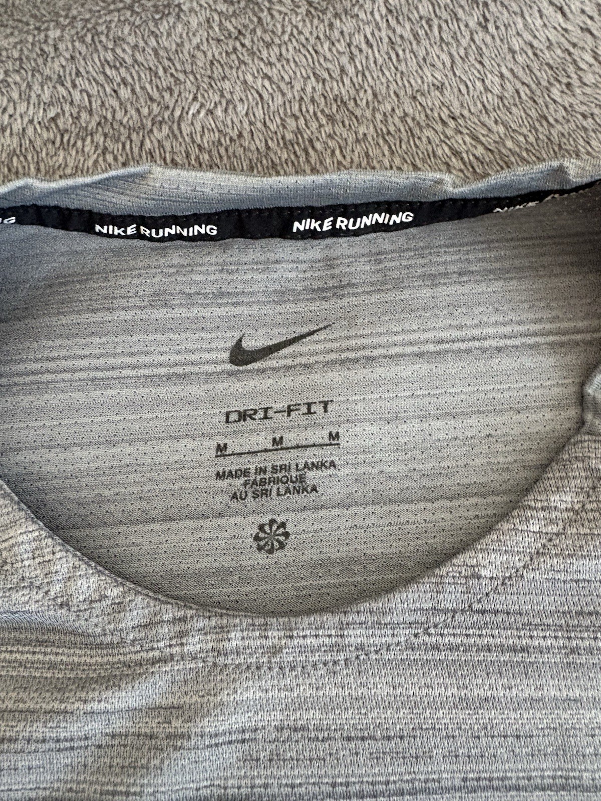 Nike Dri-Fit Men's Running T-Shirt Grey Striped Short Sleeve Crew Neck M image 3