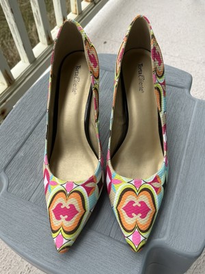 Torta Caliente Multicolored Geo Print Pointed Toe Heels Womens Sz 11 M Shoes 
