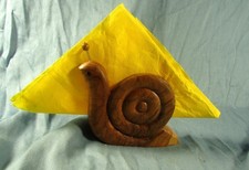 Porte serviettes escargot en bois d'olivier, travail  artisanal de Provence.