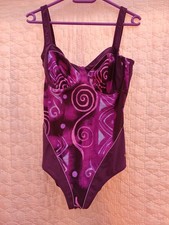 Badeanzug Größe 38? (521)