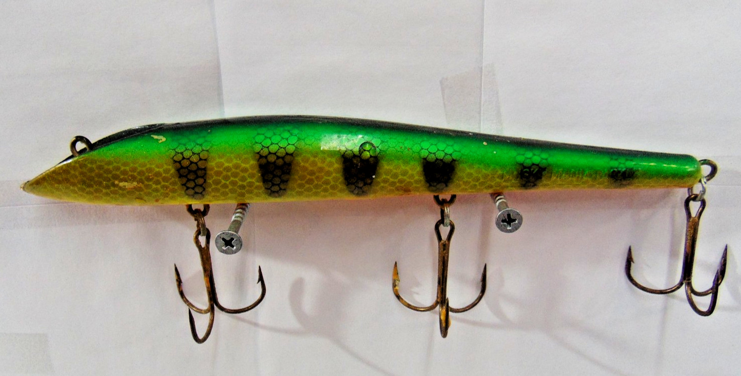 Musky Lures Jerkbait/Glidebait, Perch Design - Musky Mania Burt + Unbranded - Image 5