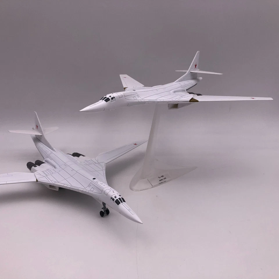 AMER USSR Soviet AIR FORCE Tupolev Tu-160 Blackjack Bomber 1/200 Diecast Model - Image 4 of 4