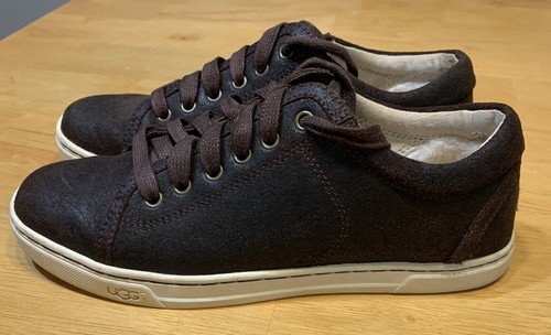 dark brown tennis shoes women's