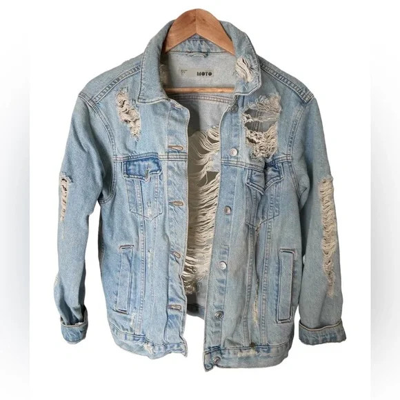 Topshop Distressed Oversized Light Blue Denim Jacket SMALL (Pre-Owned - Good)