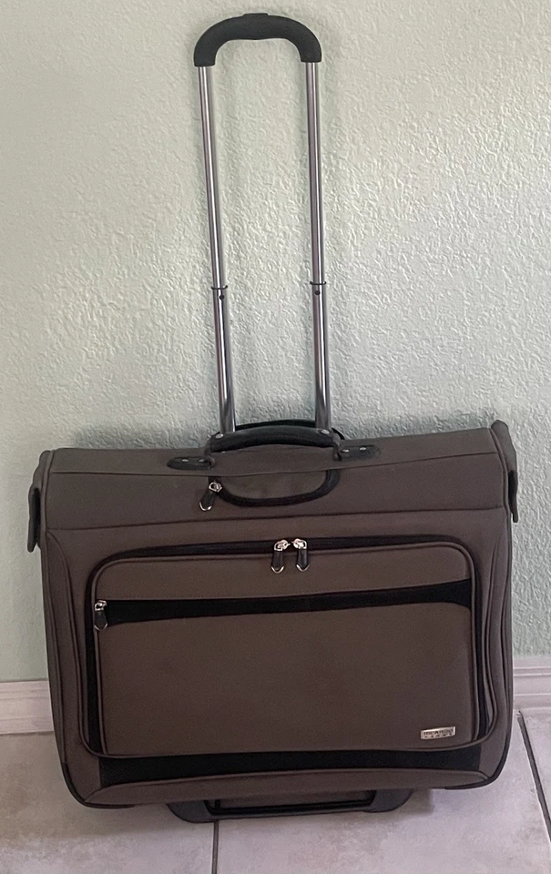 Bagagem marrom Ricardo Beverly Hills Mar Vista rolante - Imagem 2 de 4