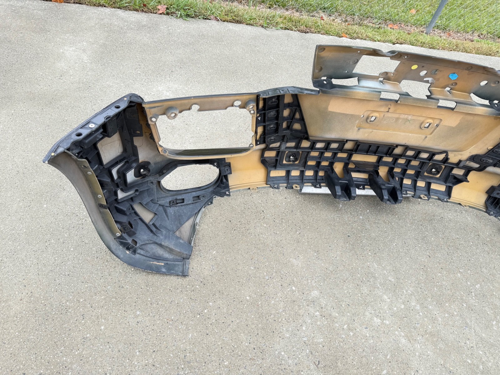 2008 - 2012 Audi R8 Rear Bumper OEM “NO SHIPPING “ 420807511
