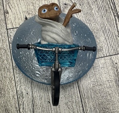 E.T. The Extra-Terrestrial 2002 20th Anniversary Hallmark Keepsake Ornament
