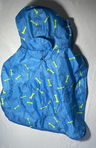 Top Paw Dog Lightweight Packable Raincoat Blue Bones Med